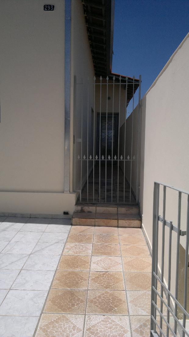 Alugar Casa / em Bairros em Sorocaba R$ 800,00 - Foto 2
