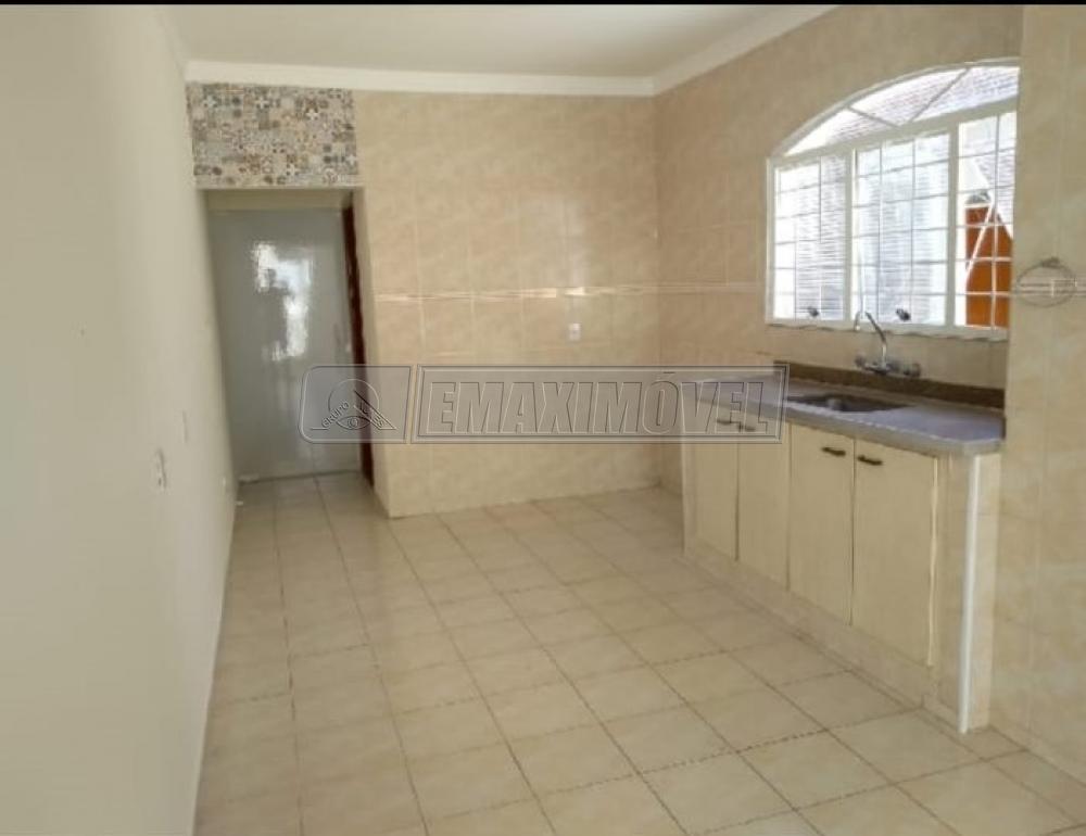 Alugar Casa / em Bairros em Sorocaba R$ 1.063,00 - Foto 3