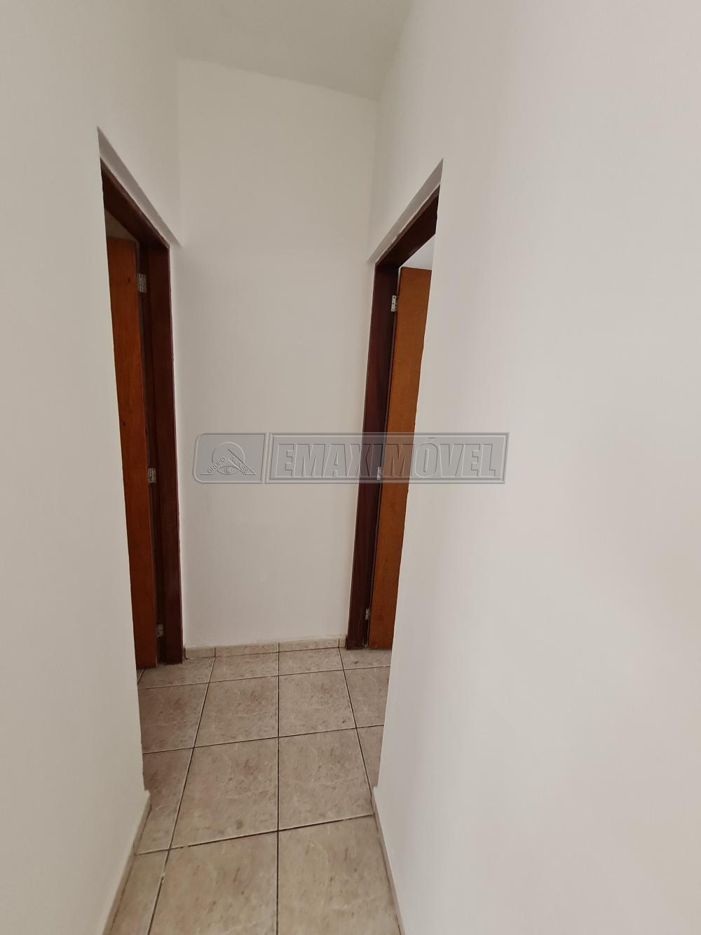 Alugar Casa / em Bairros em Sorocaba R$ 950,00 - Foto 6