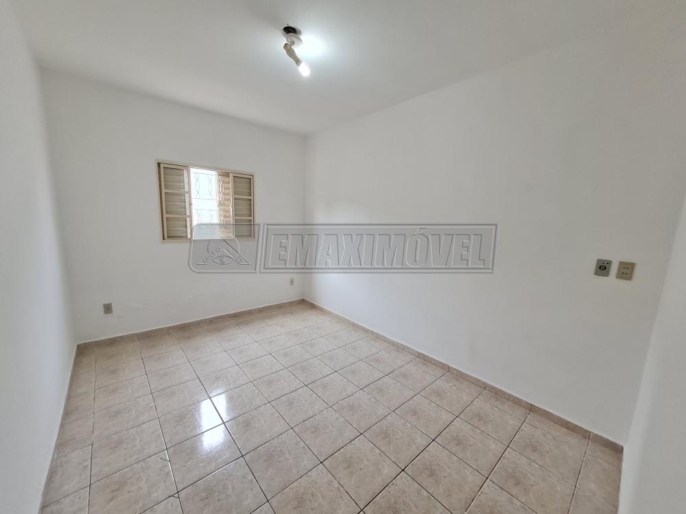Alugar Casa / em Bairros em Sorocaba R$ 950,00 - Foto 7
