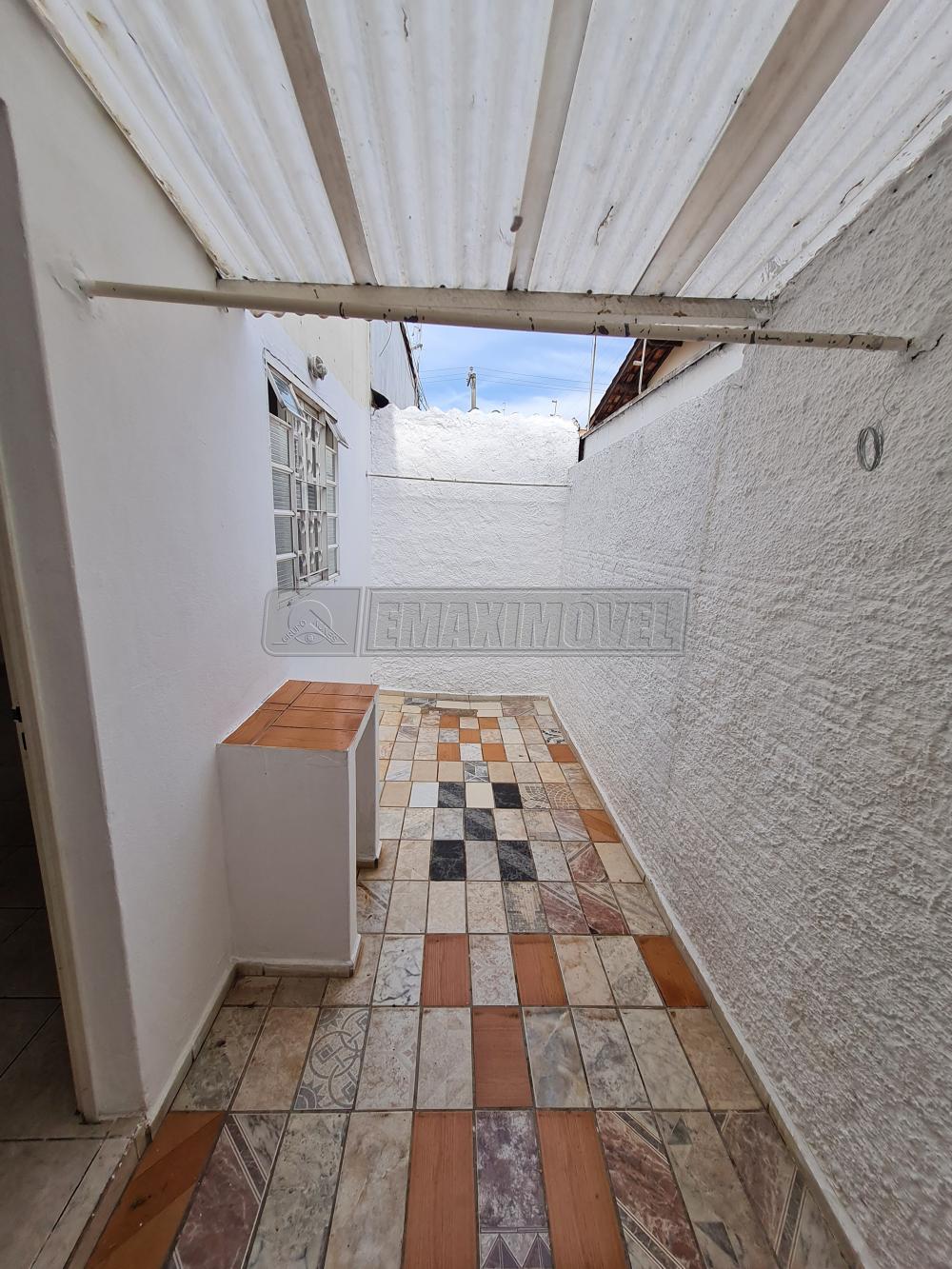 Alugar Casa / em Bairros em Sorocaba R$ 950,00 - Foto 10
