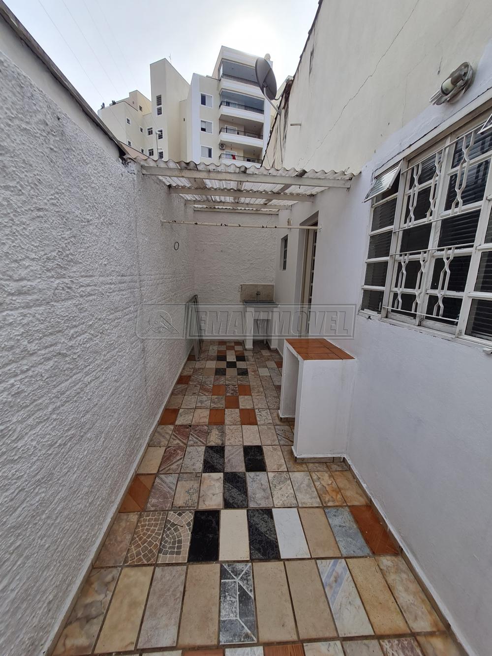 Alugar Casa / em Bairros em Sorocaba R$ 950,00 - Foto 11
