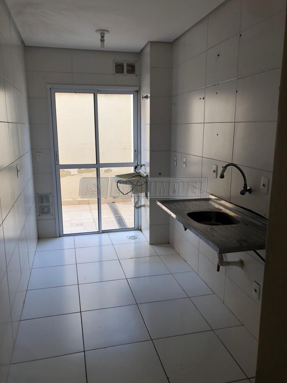 Alugar Apartamento / Padrão em Sorocaba R$ 970,00 - Foto 2