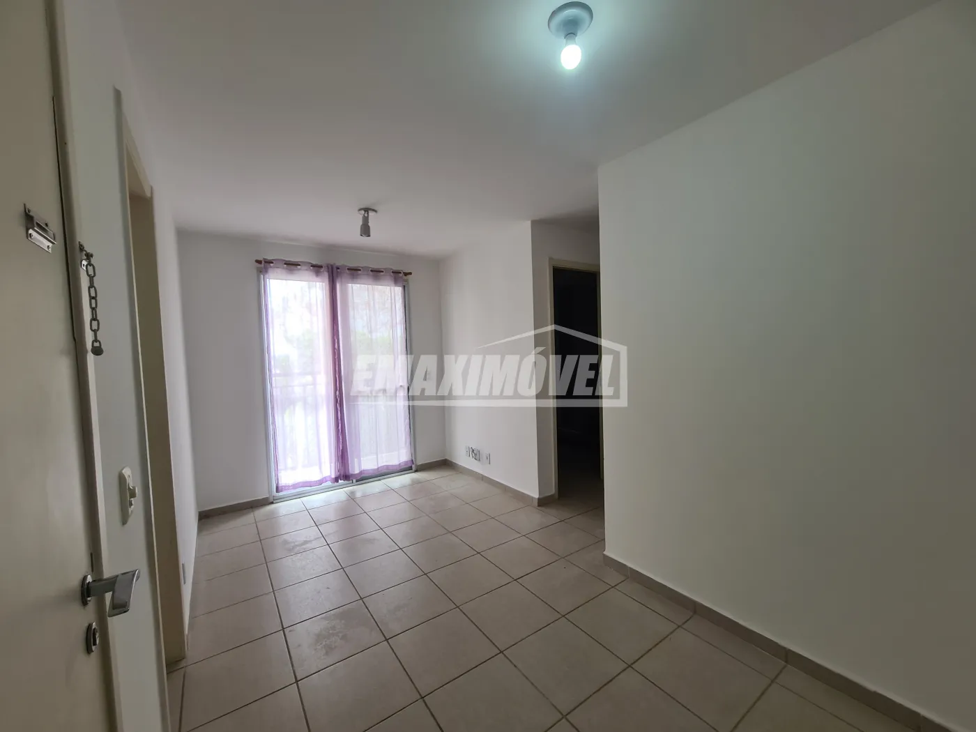 Alugar Apartamento / Padrão em Sorocaba R$ 1.100,00 - Foto 2