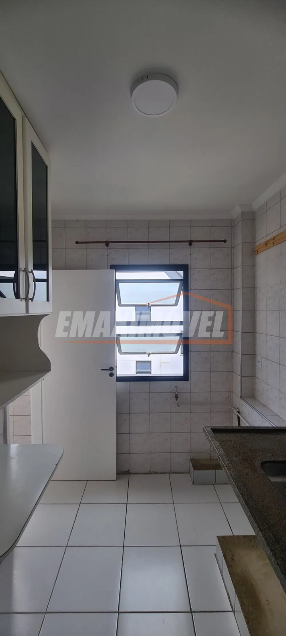 Alugar Apartamento / Padrão em Sorocaba R$ 1.100,00 - Foto 4