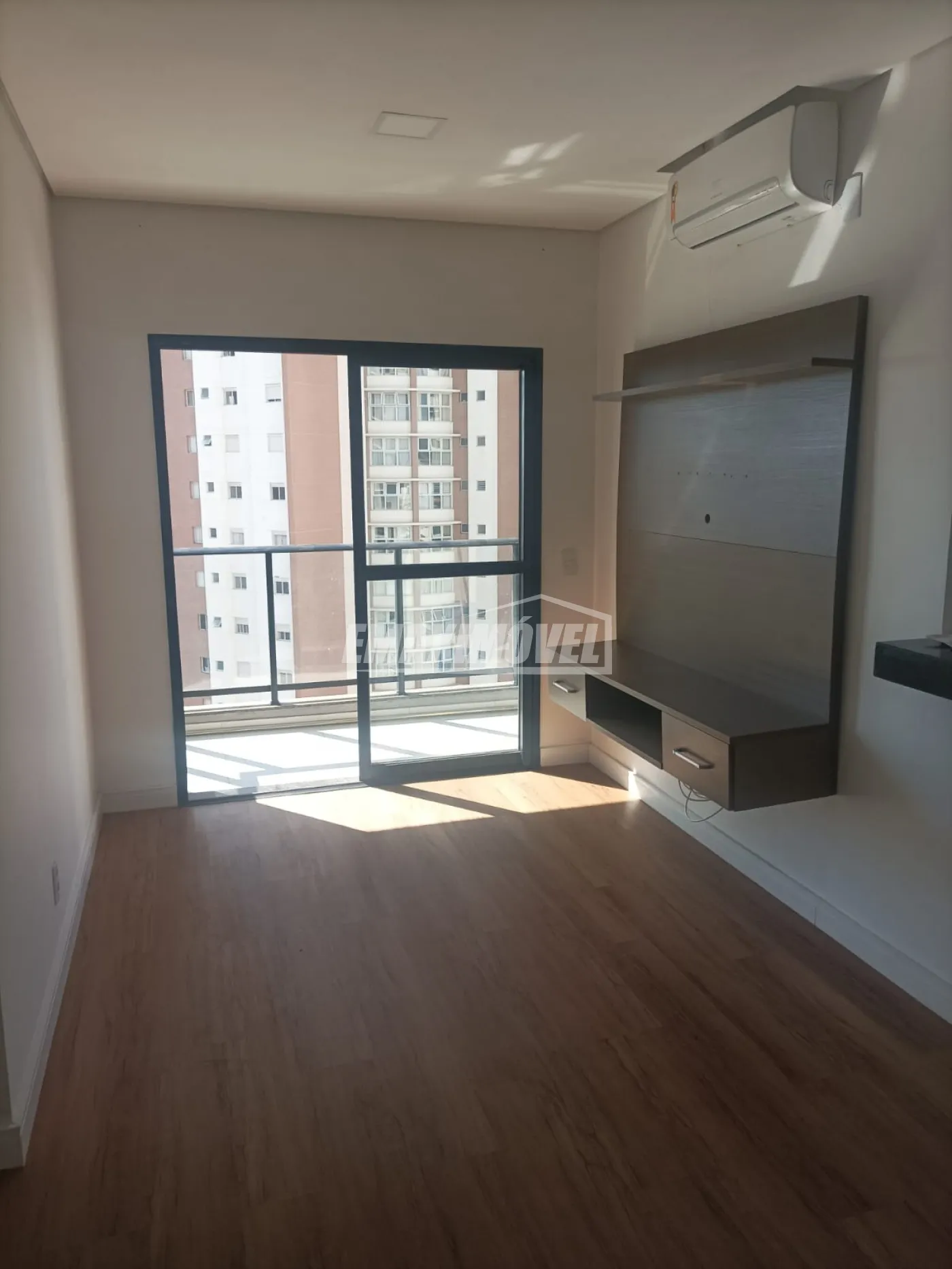 Alugar Apartamento / Padrão em Sorocaba R$ 3.300,00 - Foto 2