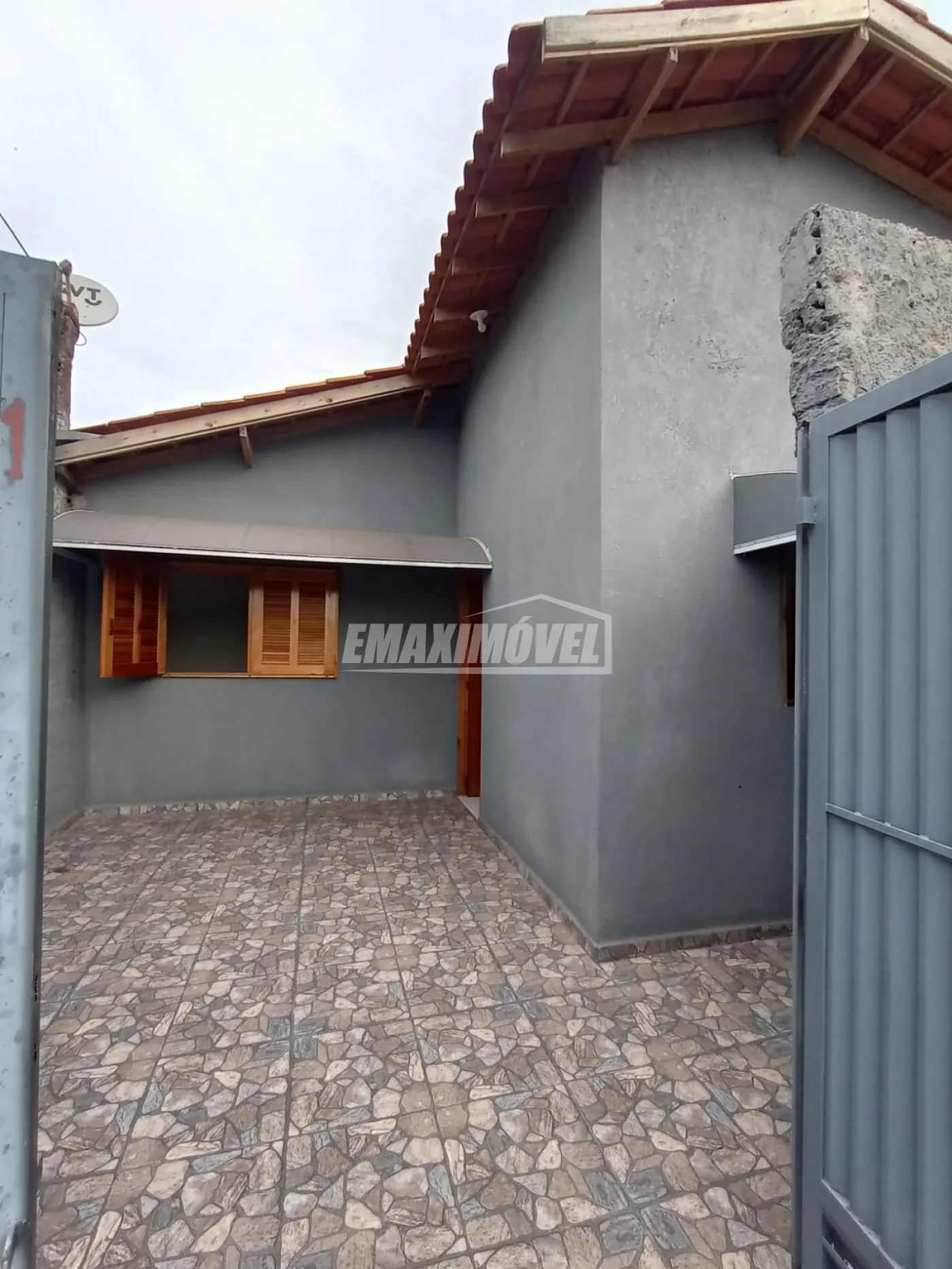 Alugar Casa / em Bairros em Sorocaba R$ 1.800,00 - Foto 2