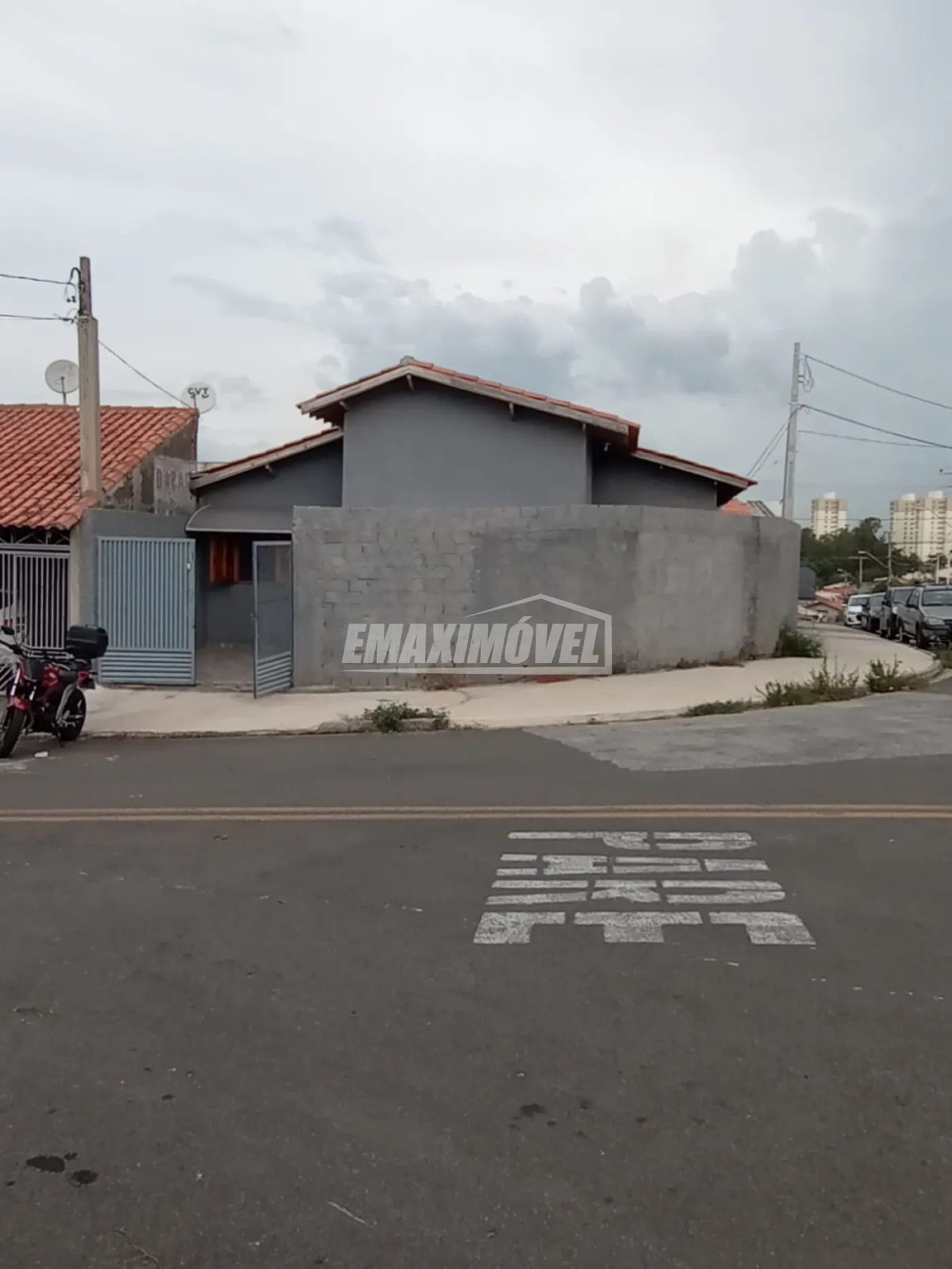 Alugar Casa / em Bairros em Sorocaba R$ 1.800,00 - Foto 1
