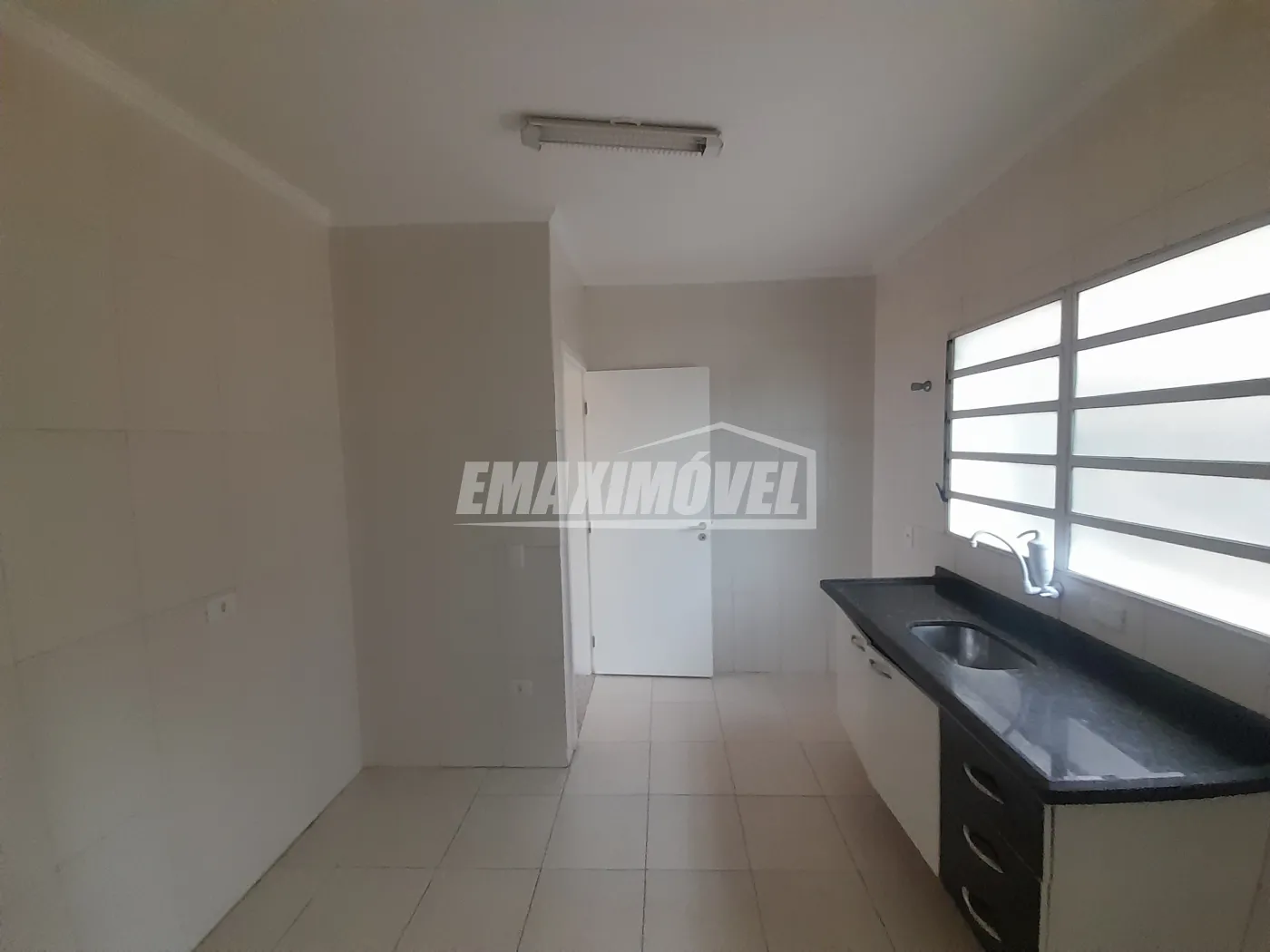 Alugar Apartamento / Padrão em Sorocaba R$ 900,00 - Foto 4