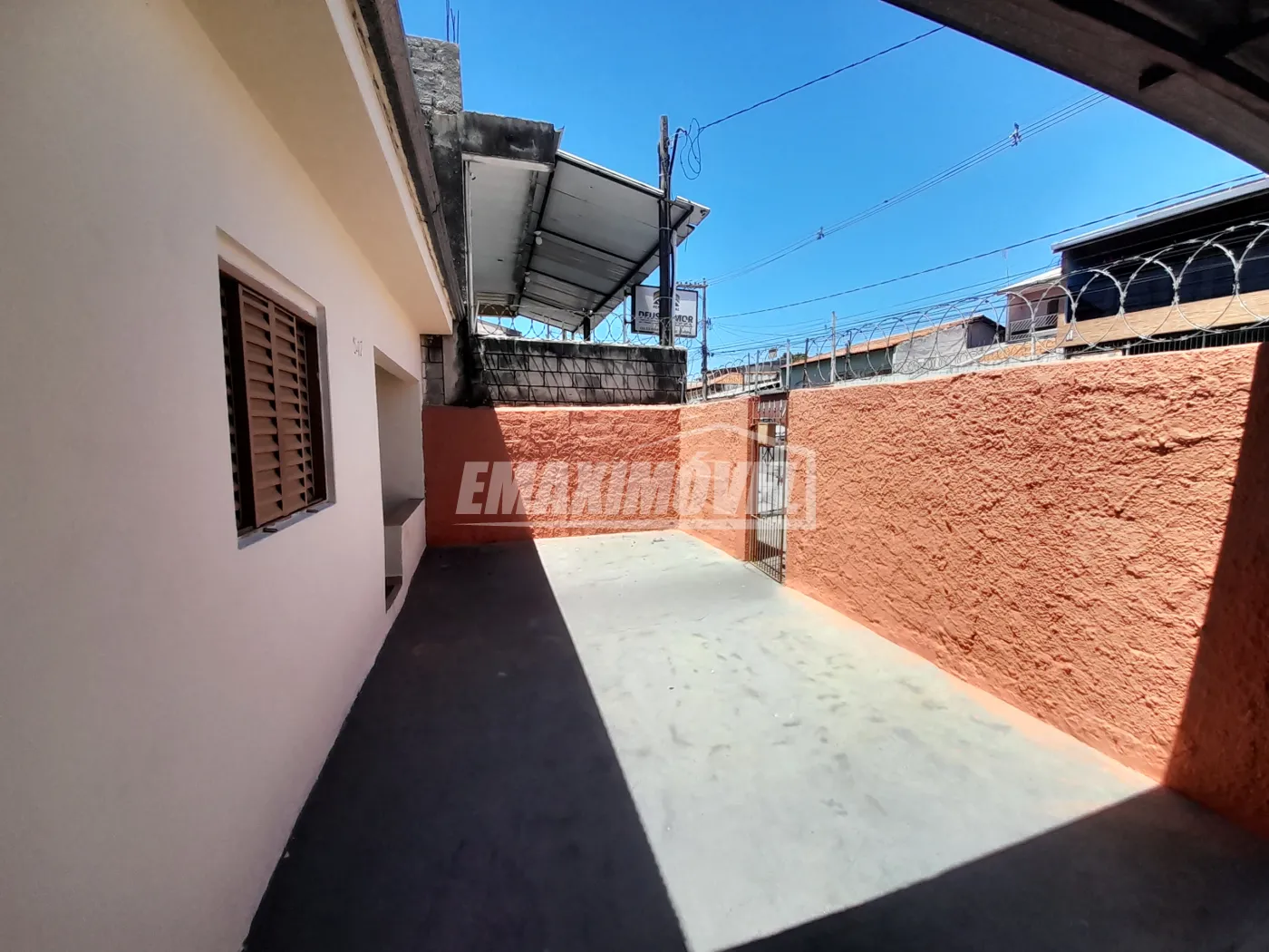 Alugar Casa / em Bairros em Sorocaba R$ 1.800,00 - Foto 2