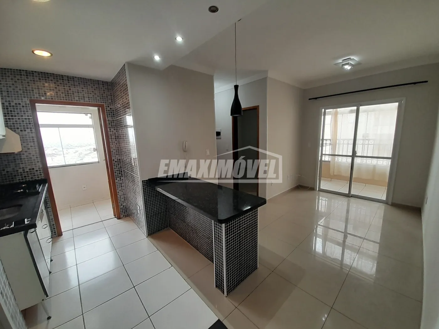 Alugar Apartamento / Padrão em Sorocaba R$ 1.700,00 - Foto 2