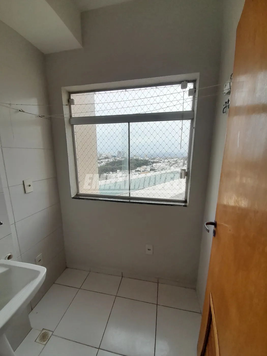 Alugar Apartamento / Padrão em Sorocaba R$ 1.700,00 - Foto 8