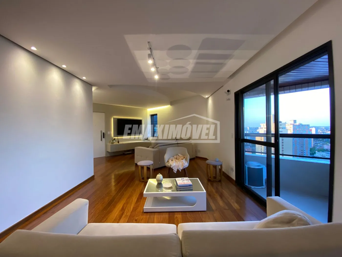 Alugar Apartamento / Padrão em Sorocaba R$ 4.000,00 - Foto 8