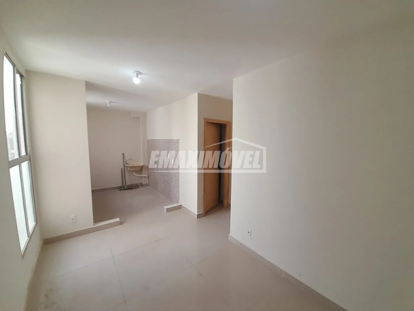 Alugar Apartamento / Padrão em Sorocaba R$ 1.500,00 - Foto 2