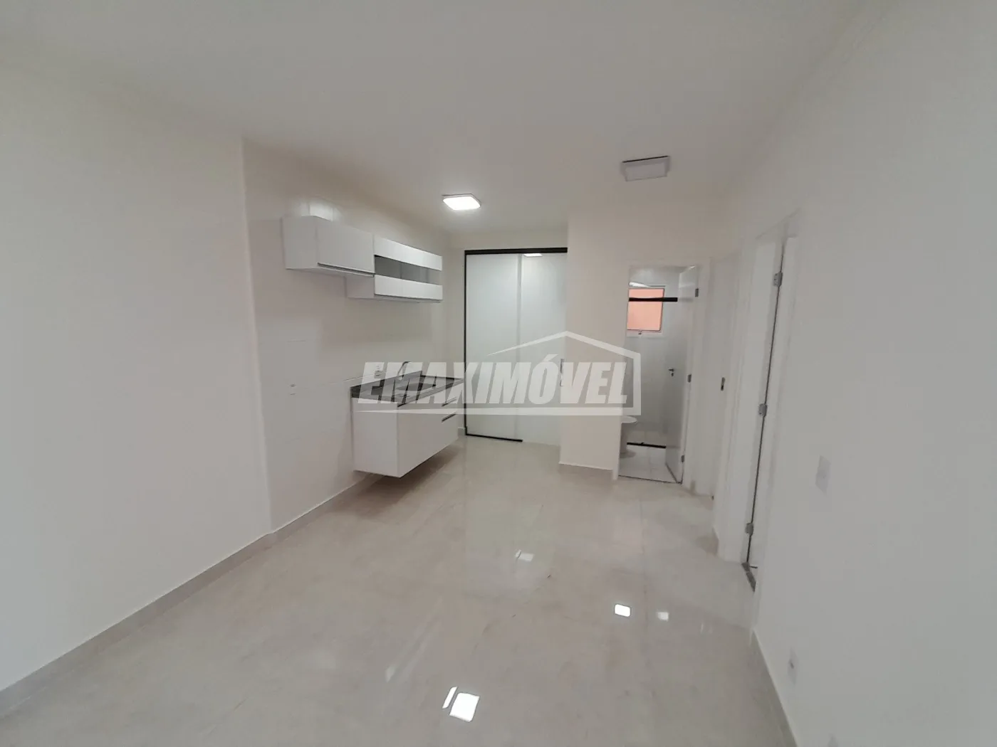 Alugar Apartamento / Padrão em Sorocaba R$ 1.700,00 - Foto 2