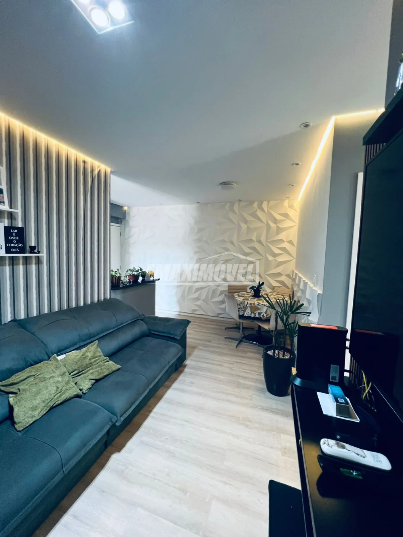 Comprar Apartamento / Padrão em Sorocaba R$ 387.000,00 - Foto 2