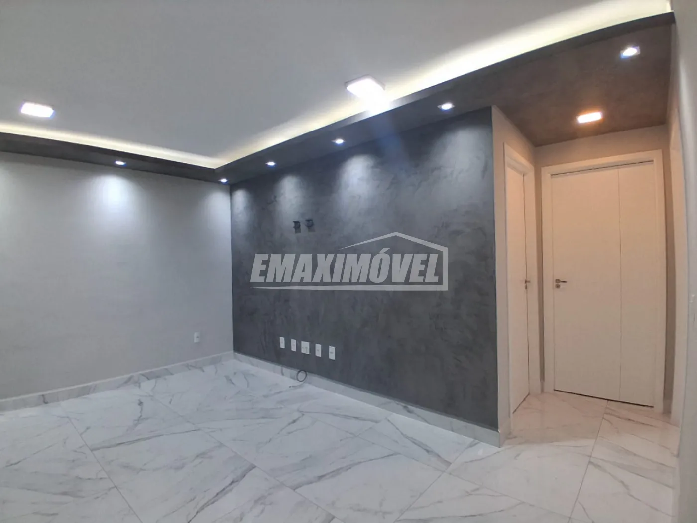 Alugar Apartamento / Padrão em Sorocaba R$ 1.800,00 - Foto 4