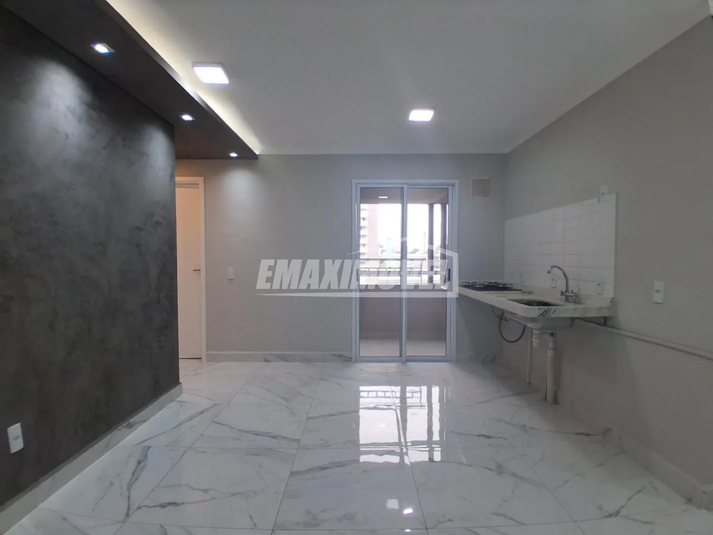 Alugar Apartamento / Padrão em Sorocaba R$ 1.800,00 - Foto 2