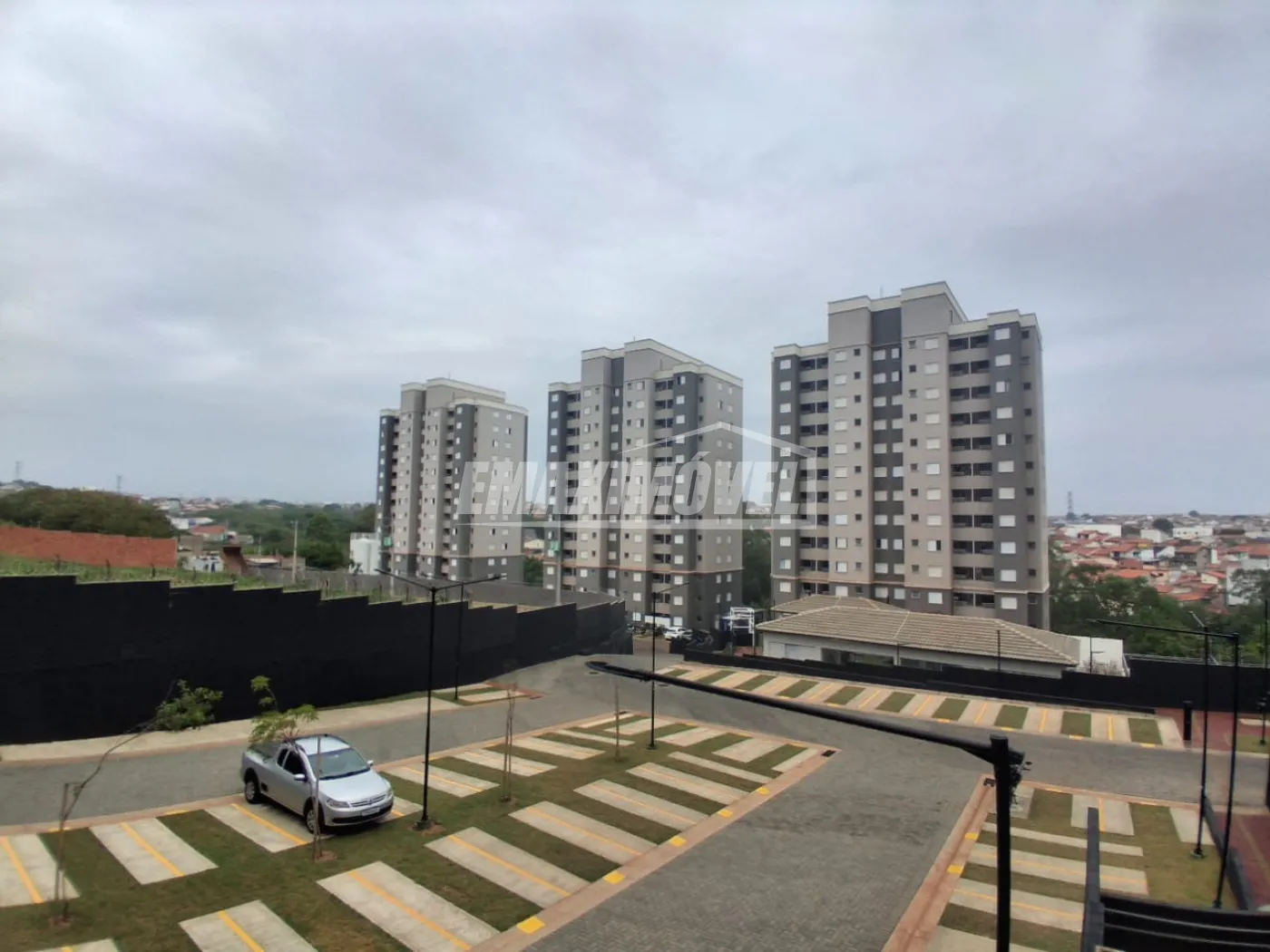Alugar Apartamento / Padrão em Sorocaba R$ 1.800,00 - Foto 1