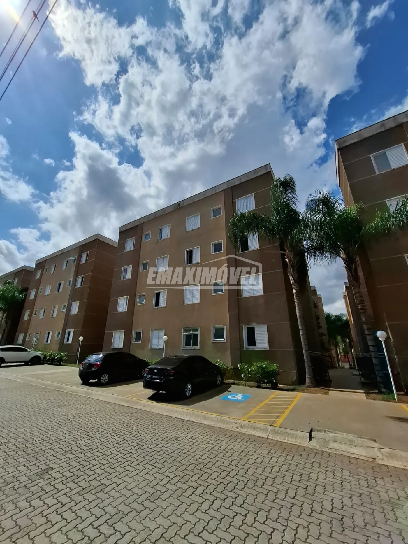 Alugar Apartamento / Padrão em Sorocaba R$ 1.700,00 - Foto 1