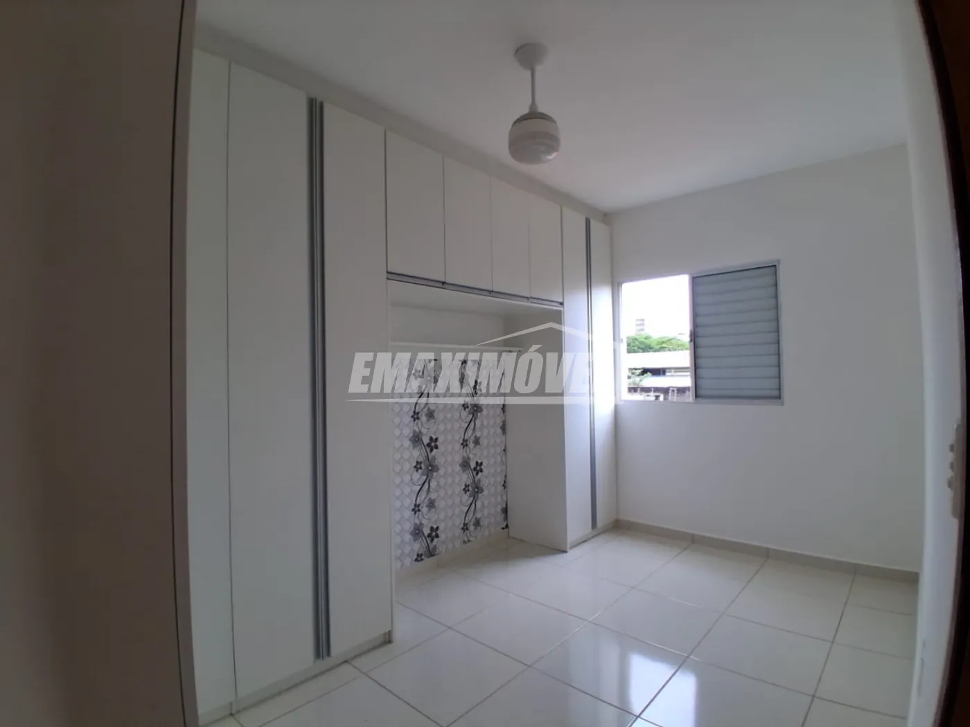 Alugar Apartamento / Padrão em Sorocaba R$ 1.650,00 - Foto 8