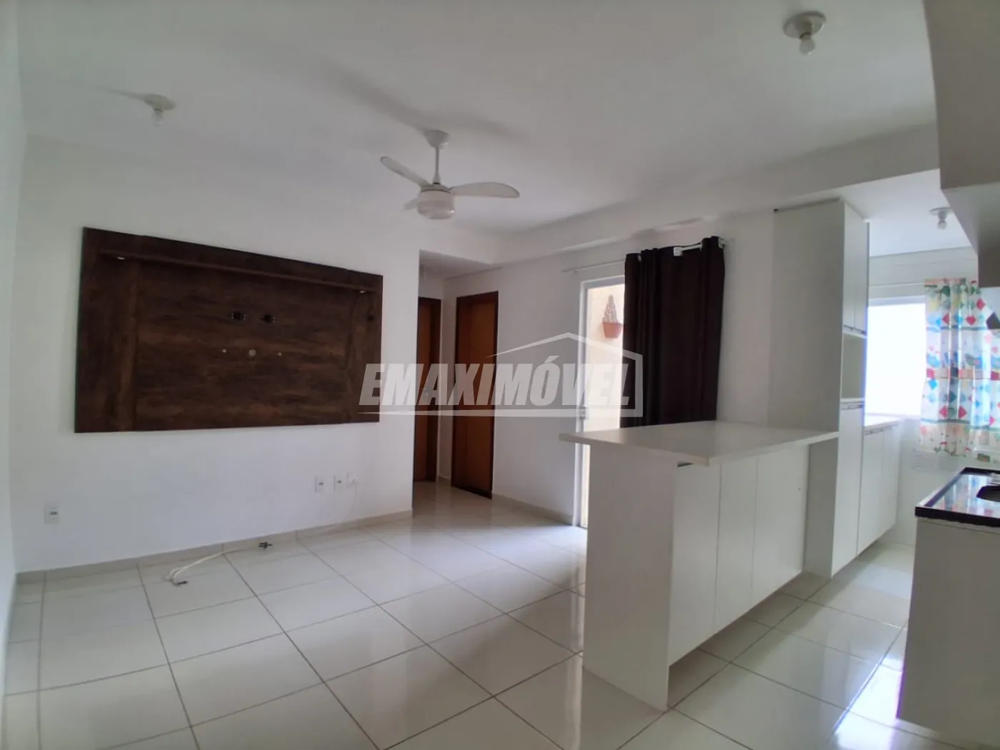 Alugar Apartamento / Padrão em Sorocaba R$ 1.650,00 - Foto 2