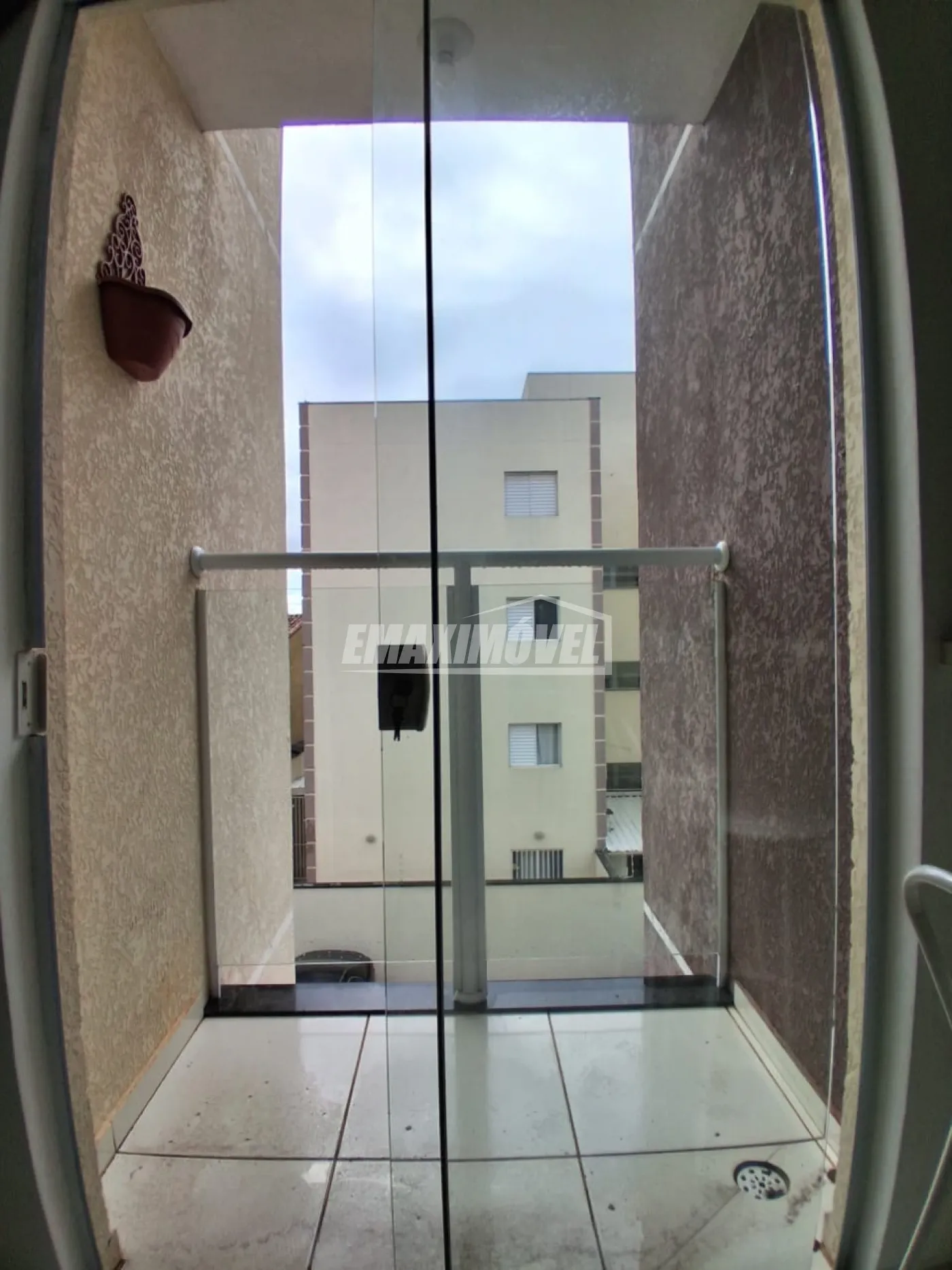 Alugar Apartamento / Padrão em Sorocaba R$ 1.650,00 - Foto 4