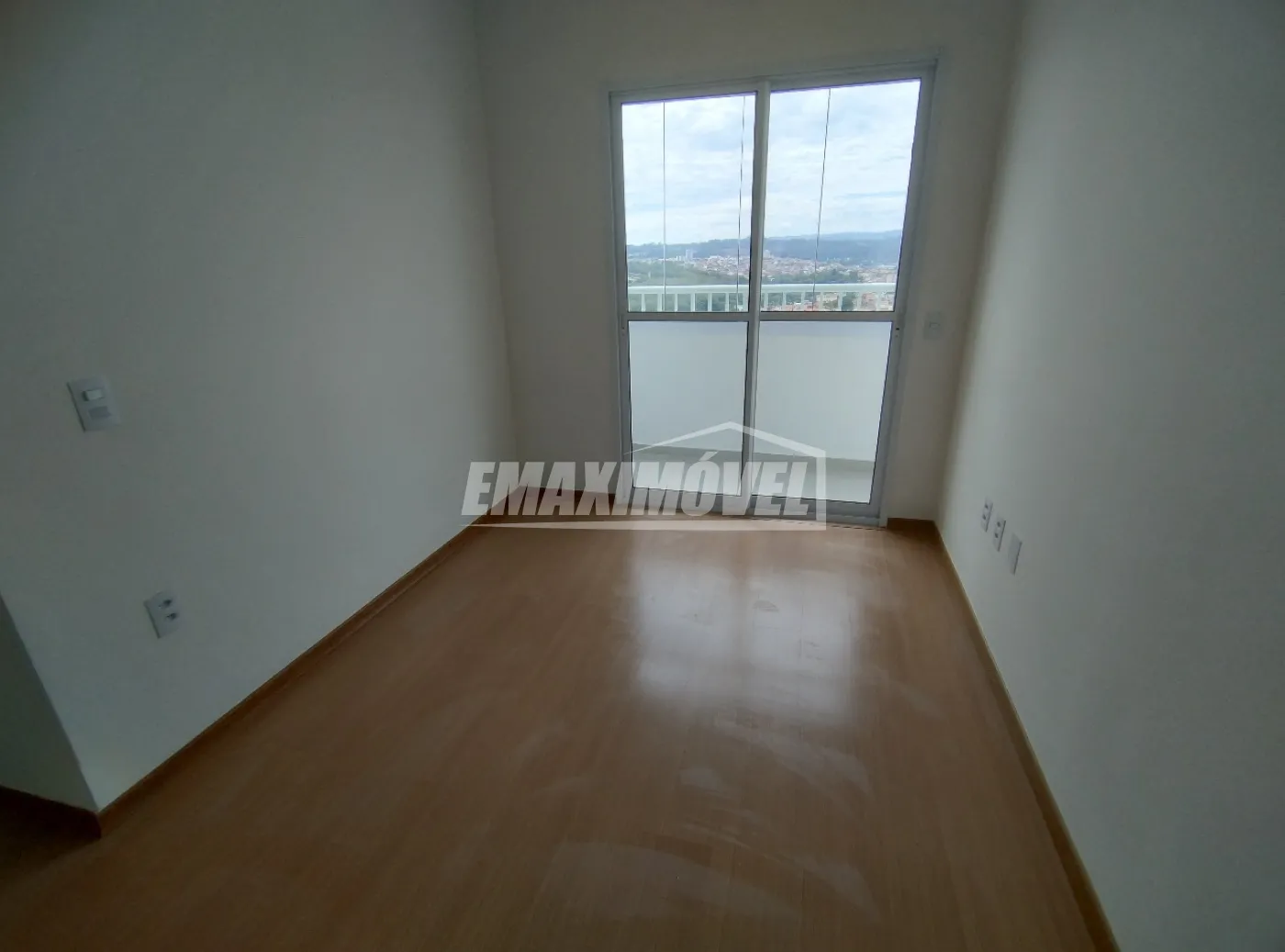 Alugar Apartamento / Padrão em Sorocaba R$ 2.400,00 - Foto 2