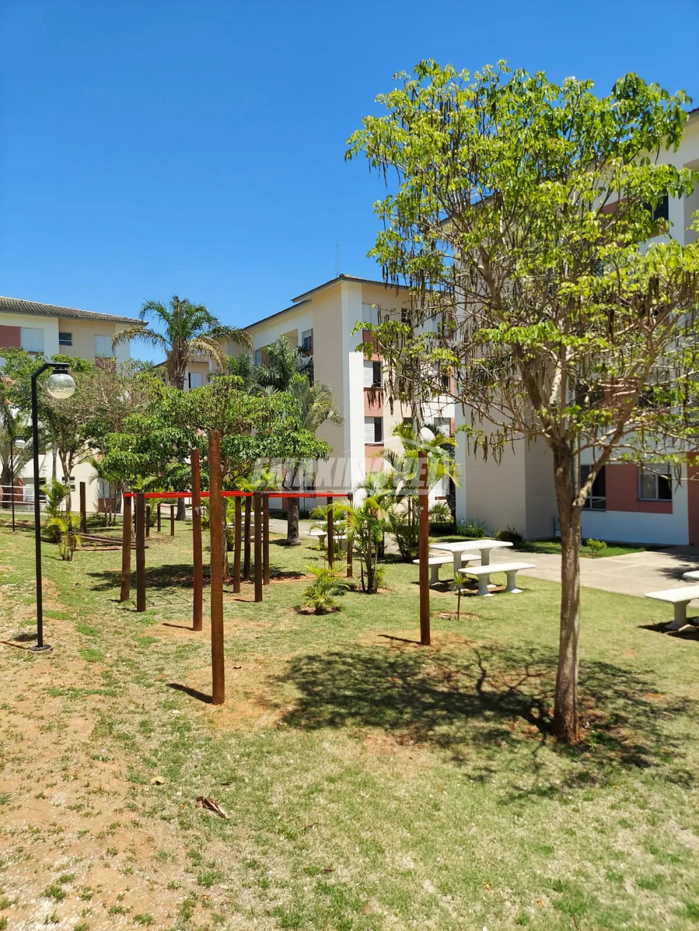 Alugar Apartamento / Padrão em Sorocaba R$ 1.800,00 - Foto 18
