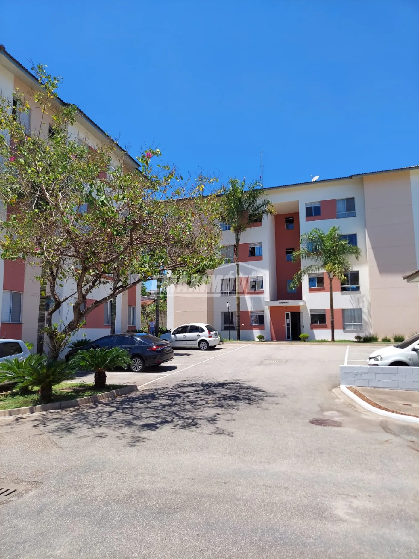 Alugar Apartamento / Padrão em Sorocaba R$ 1.800,00 - Foto 1