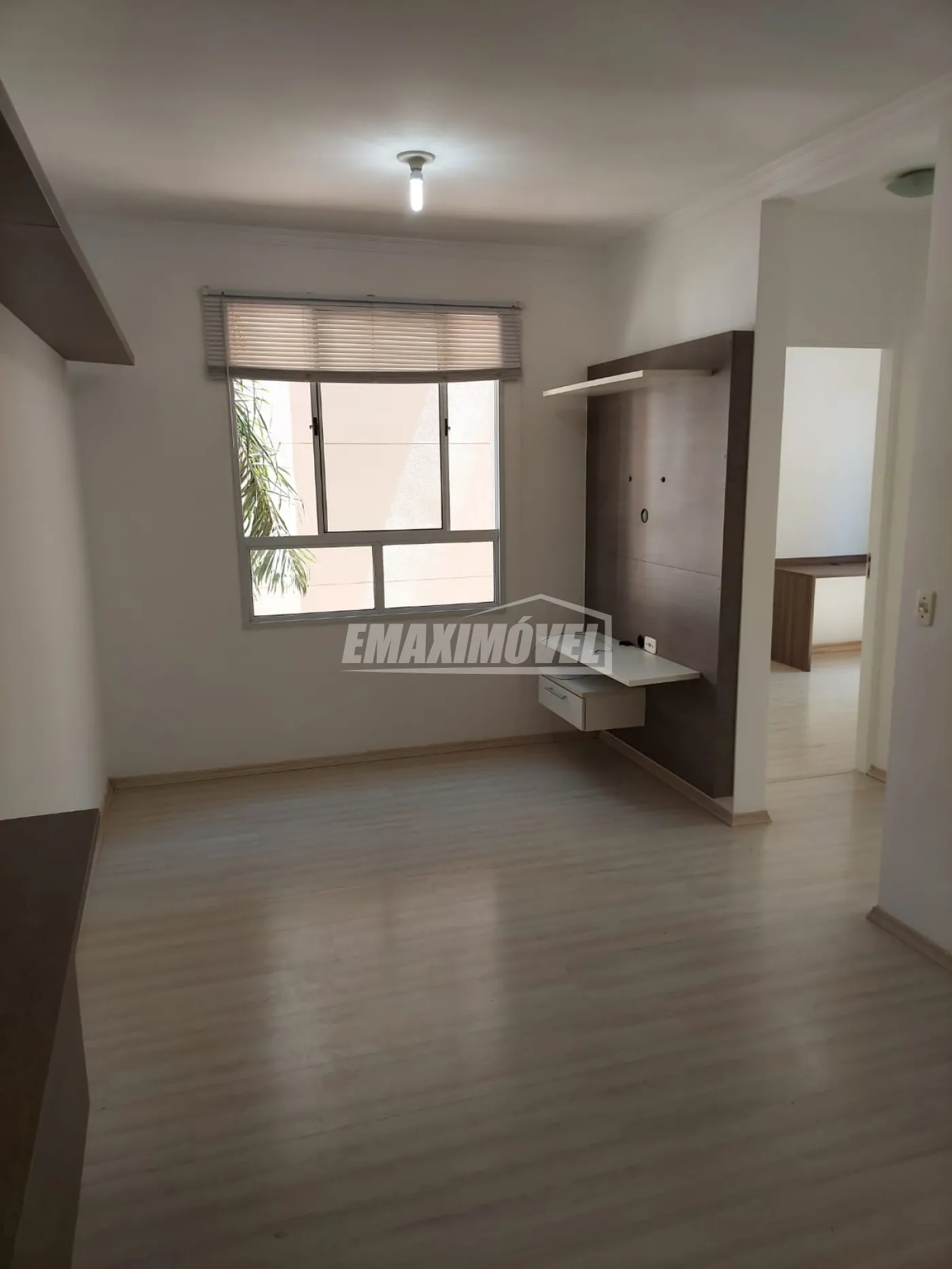 Alugar Apartamento / Padrão em Sorocaba R$ 1.800,00 - Foto 2