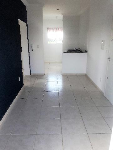 Alugar Apartamento / Padrão em Sorocaba. apenas R$ 750,00