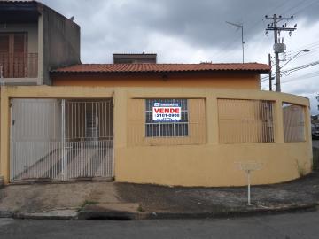 Alugar Casa / em Bairros em Votorantim. apenas R$ 440.000,00