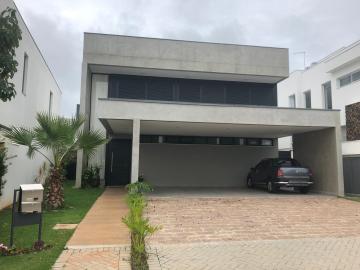 Alugar Casa / em Condomínios em Votorantim. apenas R$ 2.830.000,00