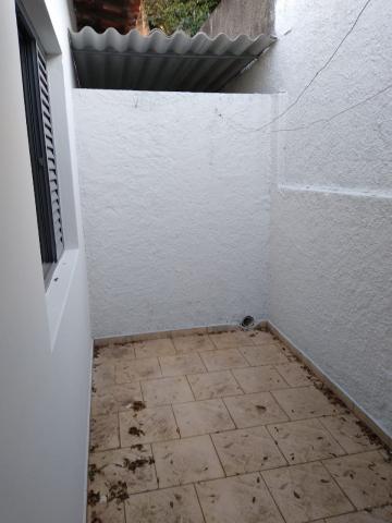 Alugar Casa / em Bairros em Sorocaba R$ 800,00 - Foto 12