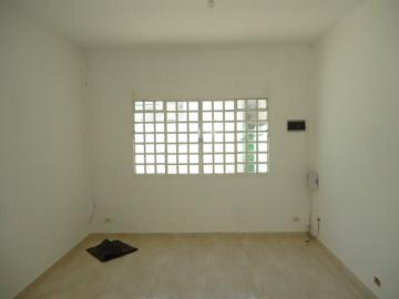 Alugar Casa / em Bairros em Sorocaba R$ 850,00 - Foto 5