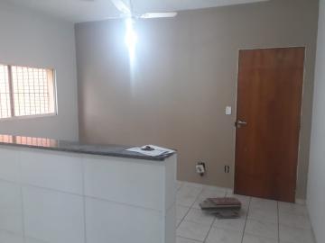 Alugar Apartamento / Padrão em Sorocaba. apenas R$ 900,00