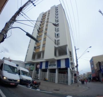 Apartamento / Padrão em Sorocaba Alugar por R$1.200,00