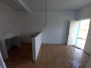 Alugar Casa / em Bairros em Sorocaba R$ 790,00 - Foto 4