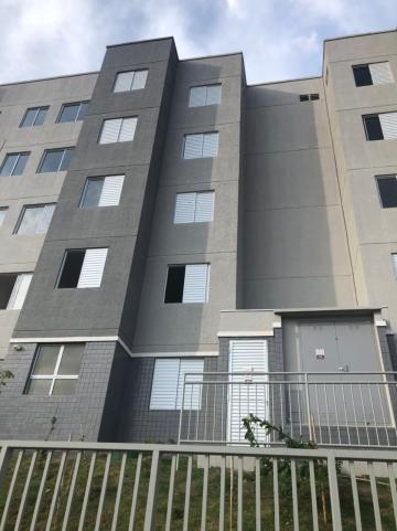Apartamento / Padrão em Sorocaba Alugar por R$1.300,00
