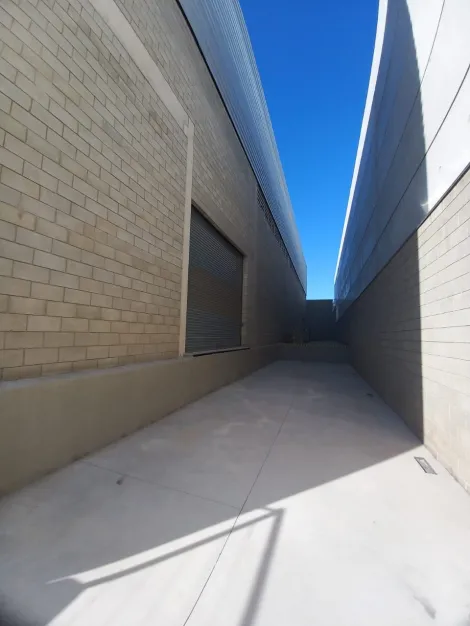 imagem 3 - Galpão Comercial para Locação com 900m² e 2 escritórios imagem 3 - Galpão Comercial para Locação com 900m² e 2 escritórios