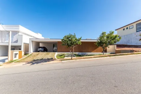 imagem 1 - Casa térrea a venda, localizada no Condomínio Chácara Ondina imagem 1 - Casa térrea a venda, localizada no Condomínio Chácara Ondina