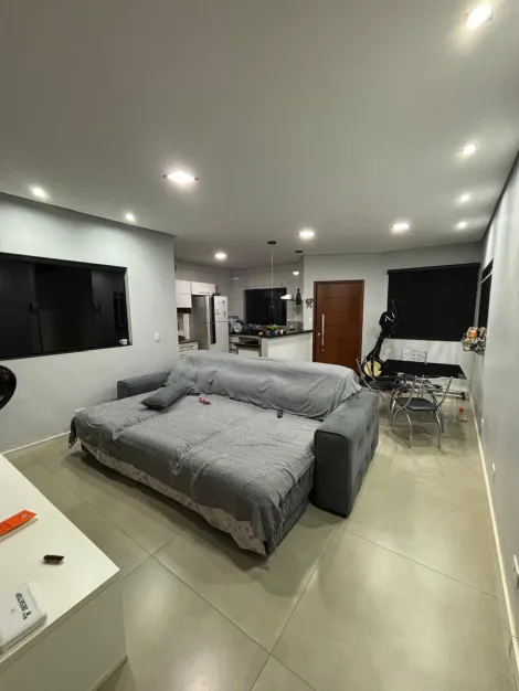 imagem 1 - Casa térrea com 3 quartos e 1 suíte a venda, localizada no Bairro jardim Santa Rosa imagem 1 - Casa térrea com 3 quartos e 1 suíte a venda, localizada no Bairro jardim Santa Rosa