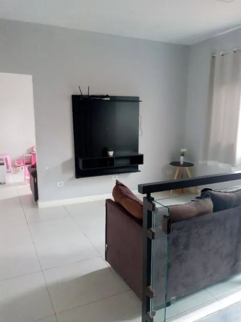 imagem 3 - Sobrado á venda com 3 Quartos sendo 1 suíte no Bairro George Oeterer em Iperó-SP imagem 3 - Sobrado á venda com 3 Quartos sendo 1 suíte no Bairro George Oeterer em Iperó-SP